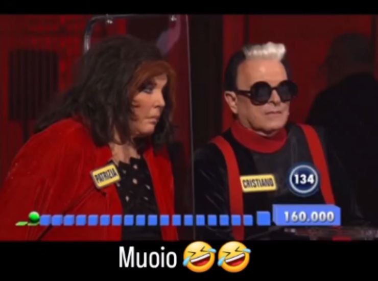 Screen del video in cui Bonolis viene "rifiutato" da Malgioglio e Patrizia De Blanck