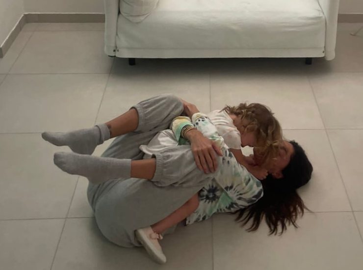 La tenera foto postata da Belen Rodriguez assieme alla piccola Luna Mari. (Instagram) - Metropolinotizie.it