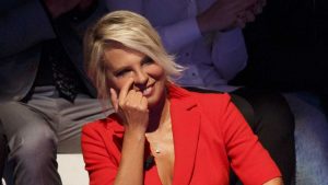 La conduttrice Maria De Filippi, uno dei volti più noti della TV italiana. (ANSA) - Metropolinotizie.it