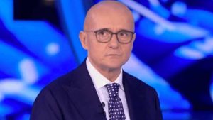 Alfonso Signorini, conduttore del "Grande Fratello". (Mediaset) - Metropolinotizie.it